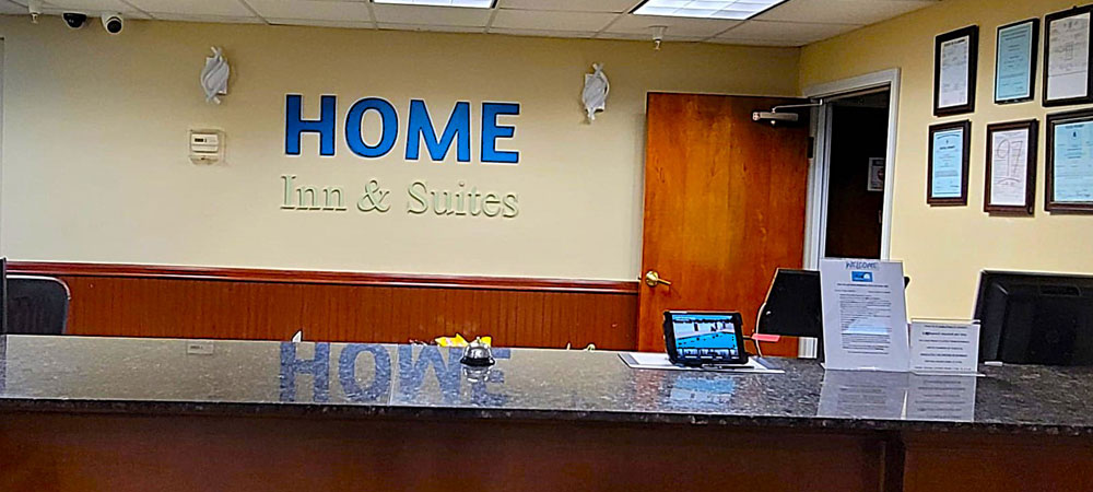24/7 Front Desk & Reception